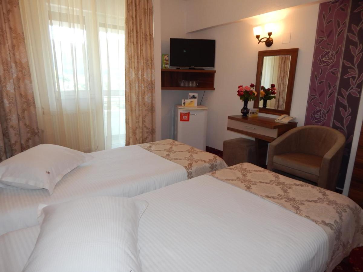 Hotel Traian Caciulata Кэлимэнешти Экстерьер фото