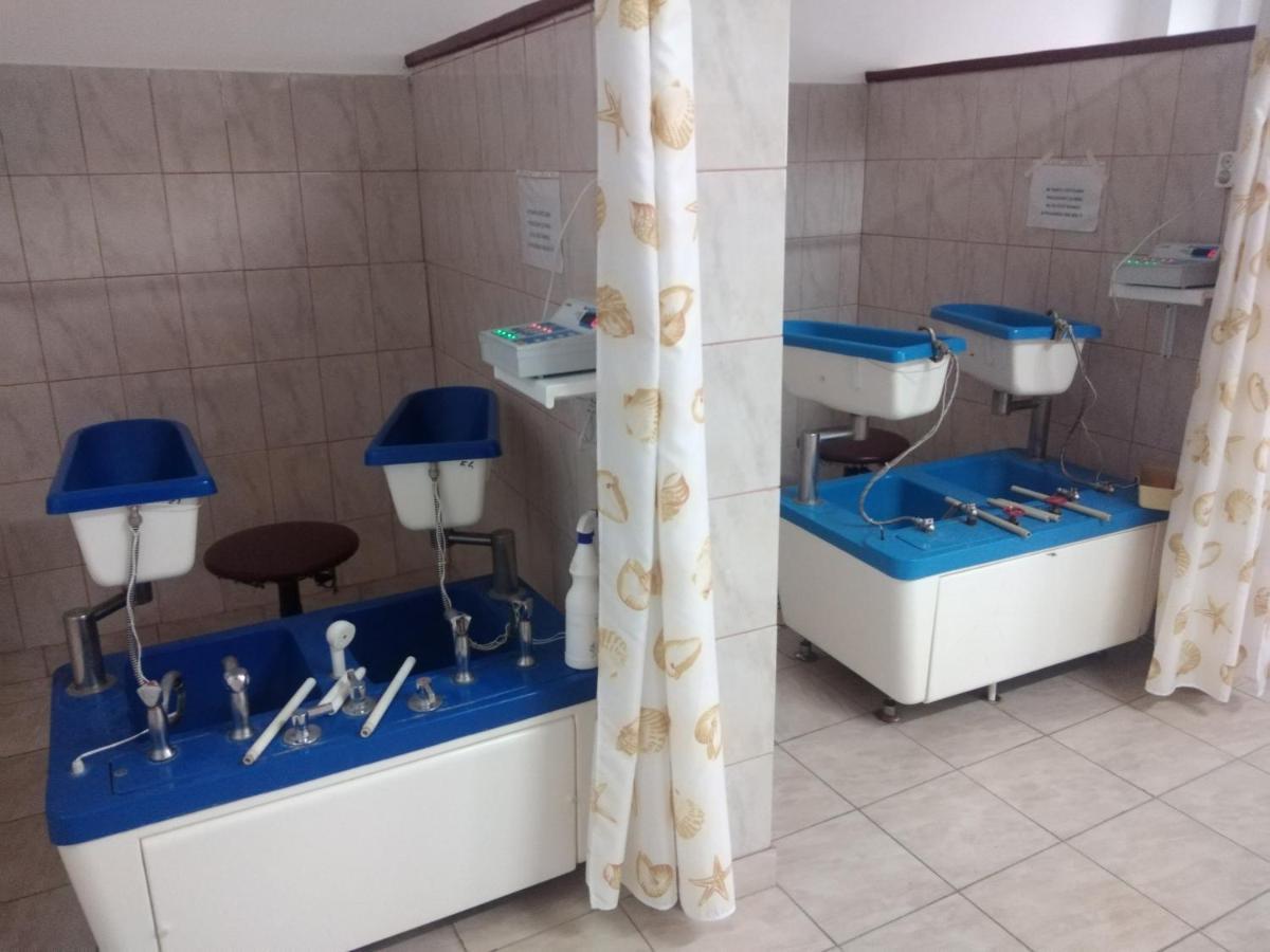 Hotel Traian Caciulata Кэлимэнешти Экстерьер фото